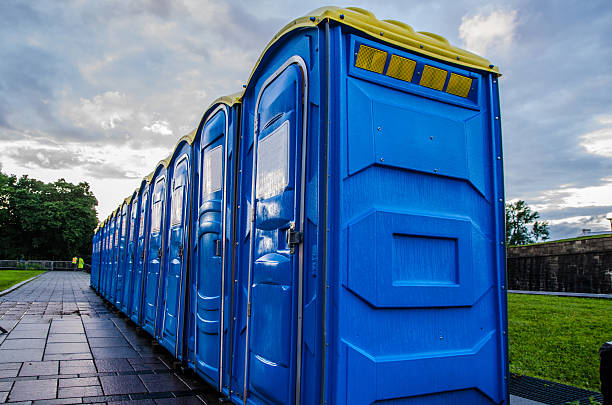 Best Portable restroom trailer rental  in Blackwell, OK